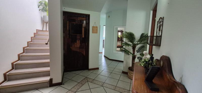 To Let 4 Bedroom Property for Rent in Hersham Western Cape